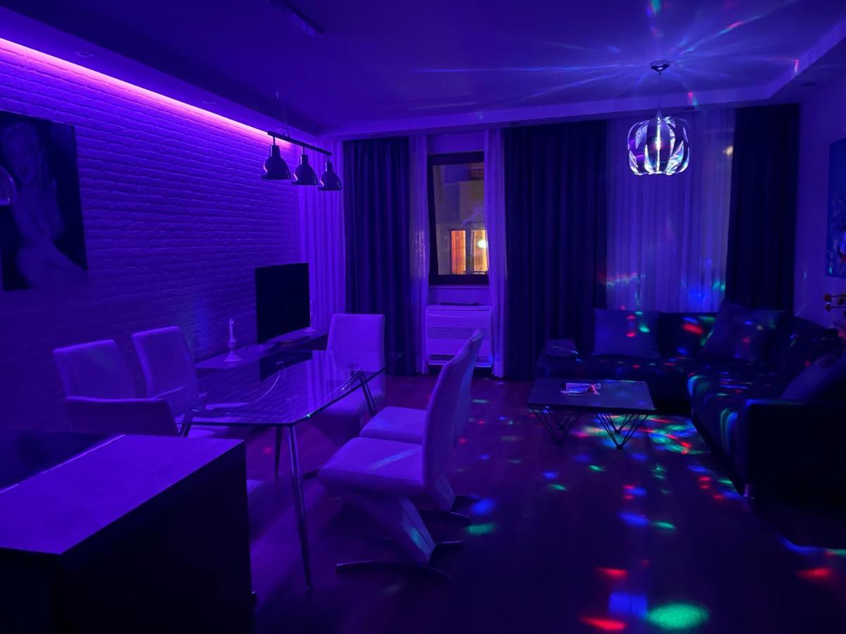 Luxury Apartments In Top City Center Varna 1 Exteriör bild