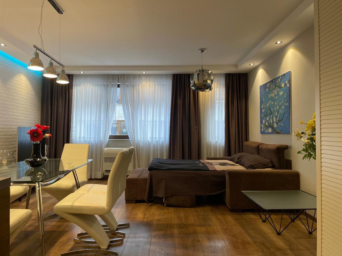 Luxury Apartments In Top City Center Varna 1 Exteriör bild
