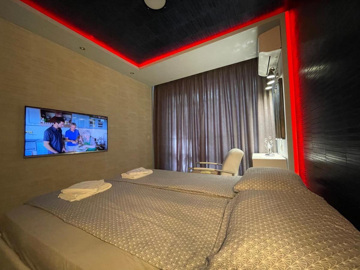 Luxury Apartments In Top City Center Varna 1 Exteriör bild